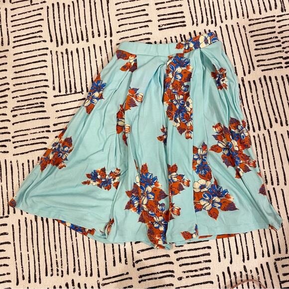 Lularoe Madison floral skirt with pockets Blue size XS - Picture 1 of 4